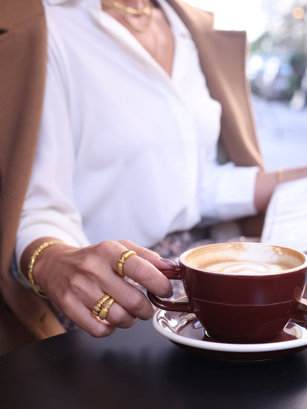 Soundwave Three Lined With Diamond Gold Ring