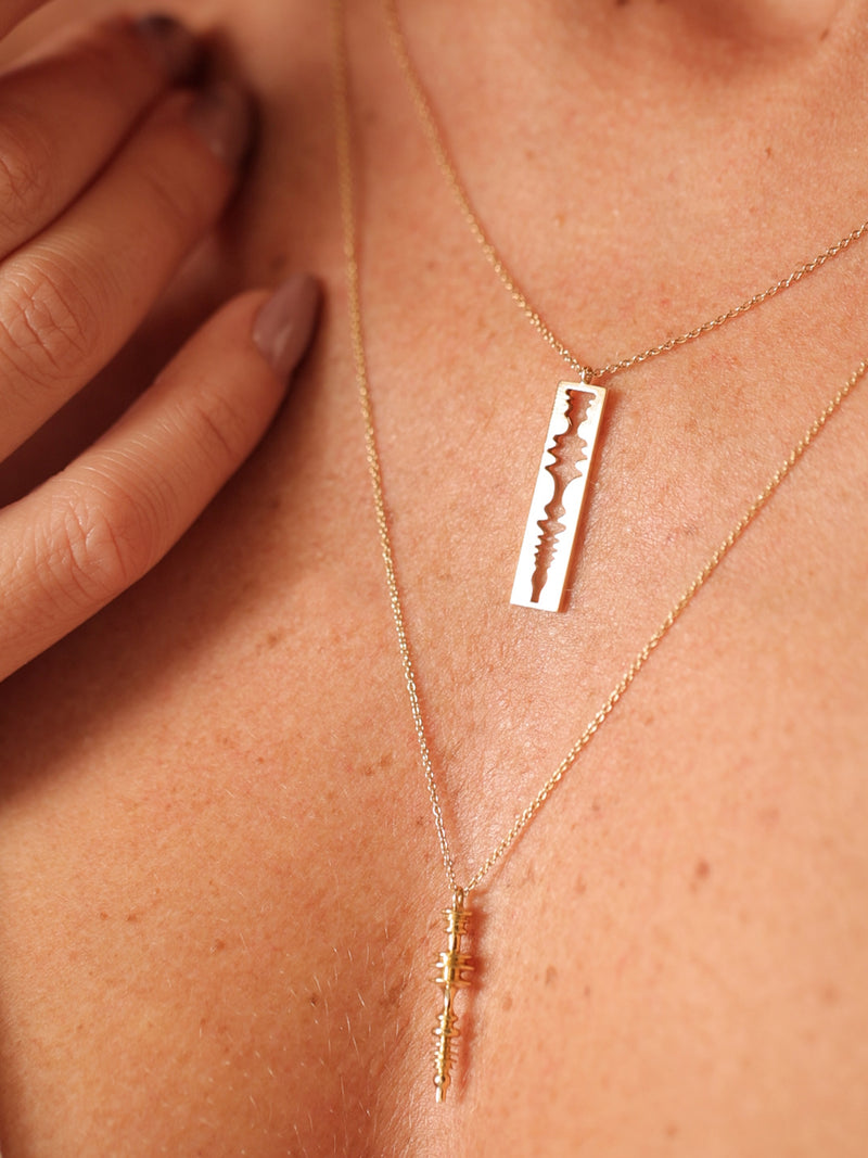 Soundwave Small Linear Gold Necklace