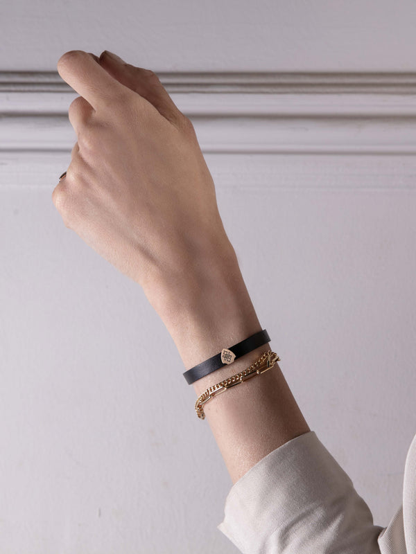 Endless Shield Leather Bracelet